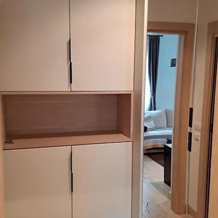 Kamena Kuca Lux Апартаменты