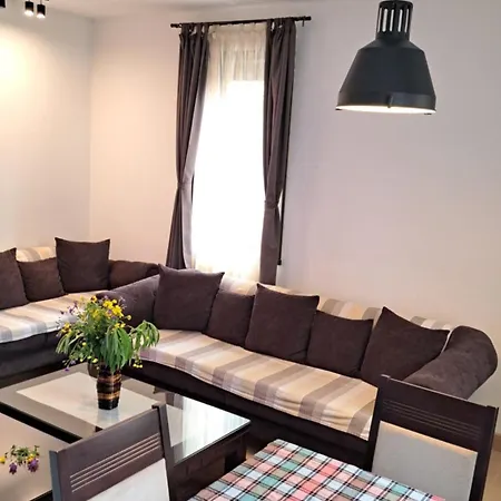 Apartment Kamena Kuca Lux