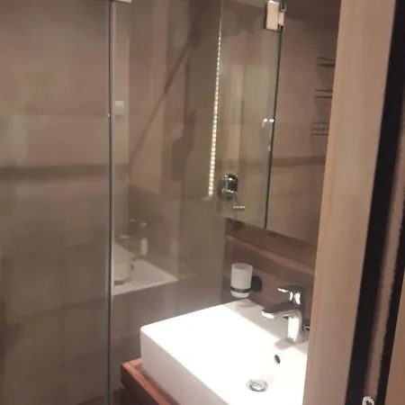 Kamena Kuca Lux アパート *